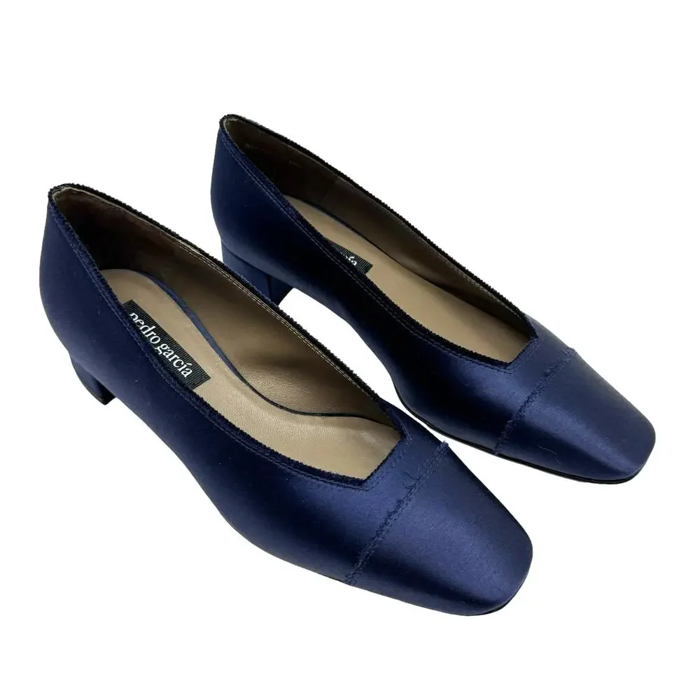 Pedro Garcia Eladia NEW 40 EU Navy Silk Satin Low Block Heel Slip On Pump $550